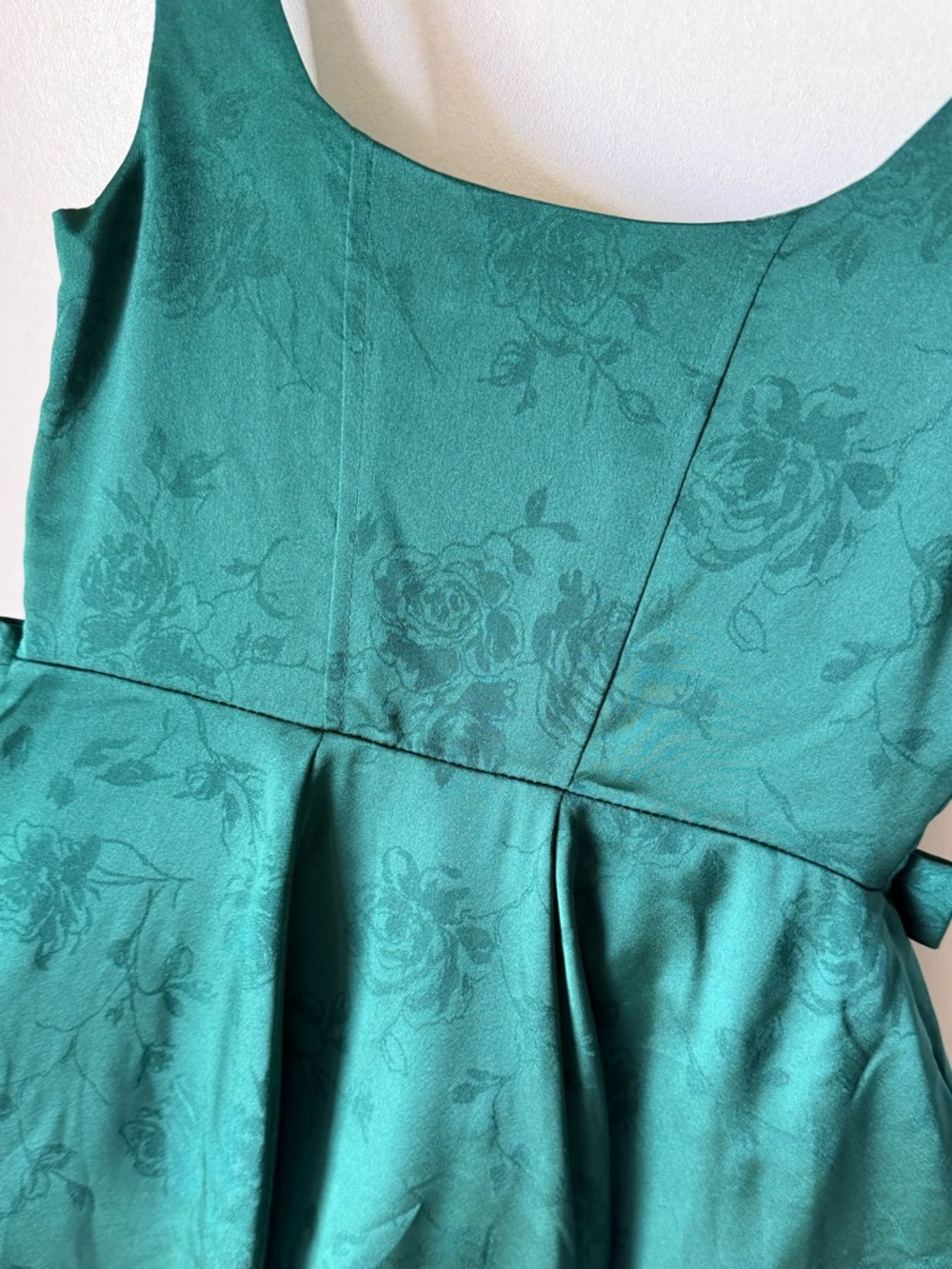Francesca’s Elise Bubble Hem Mini Dress - Picture 4 of 7